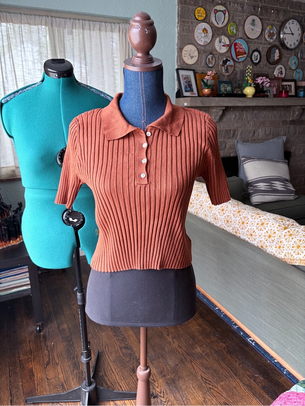 Ribbed Polo Crop Top in Rust - Women